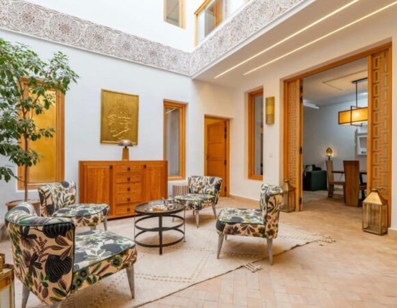 Riad Exclusif avec Piscine Chauffée, Petit-Déjeuner et Hammam dans le Quartier Historique de la Kasbah